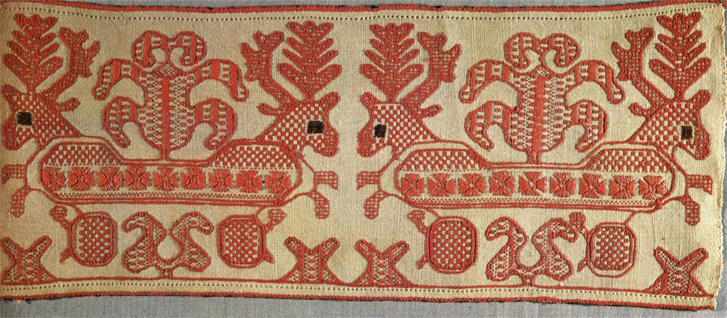 Embroidery on a towel. First half, 19th century. 16x37,5. RT-10229