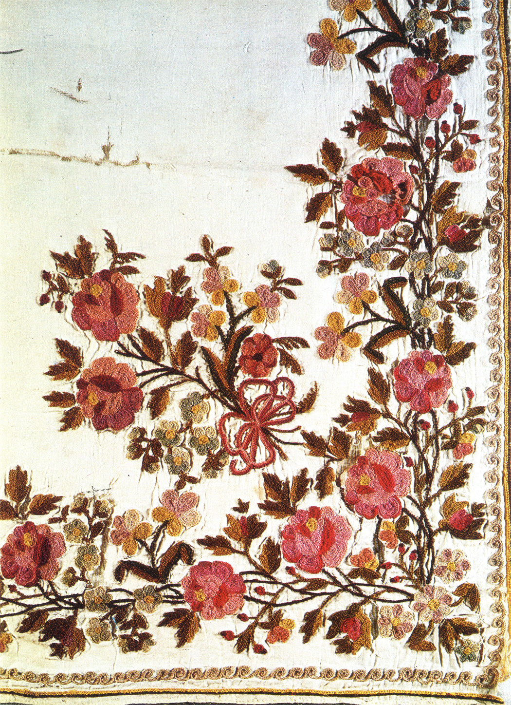 Detail of a kerchief. First half, 19th century. 112x108. RT-14654