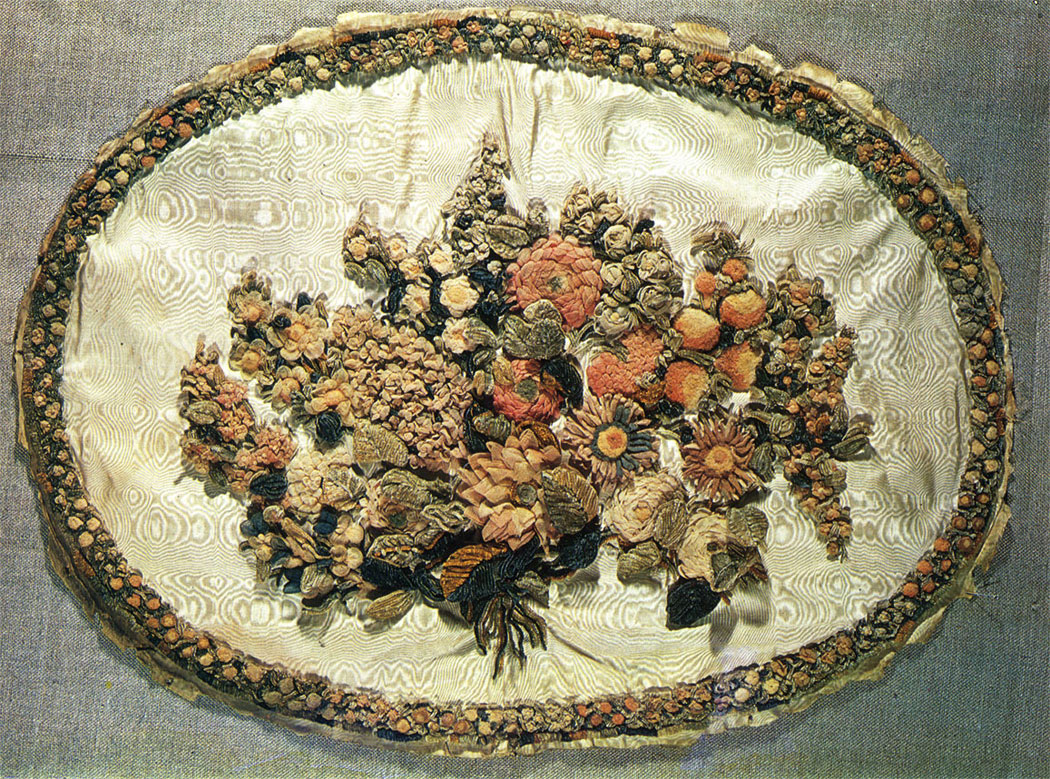 Decorative embroidery of an oval form. Late 18th - early 19th centuries. 48x67. RT-9221